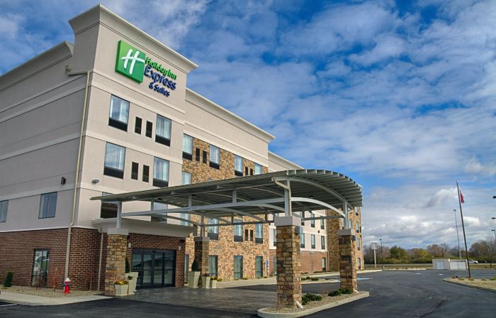 Holiday Inn Express & Suites SIDNEY by IHG