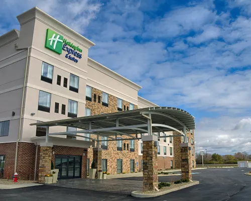 Holiday Inn Express & Suites SIDNEY by IHG Hotels in Sidney