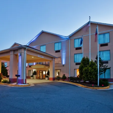 Holiday Inn Express & Suites HIAWASSEE by IHG