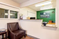 HomeTowne Studios Tacoma - Puyallup Hotels in Sumner