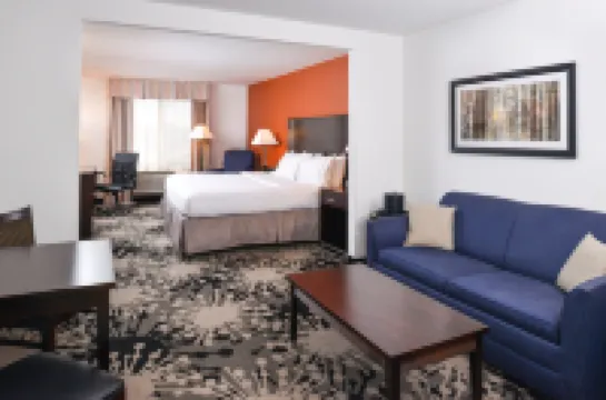 Holiday Inn Express & Suites GREENFIELD by IHG