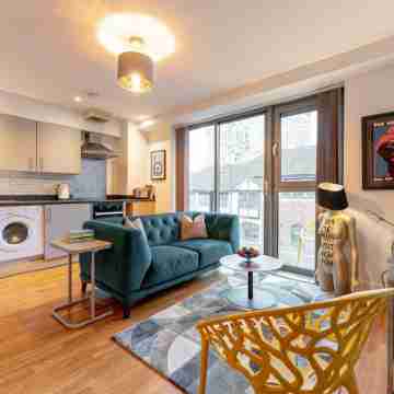 Stylish 1 Bedroom Apartment - Central Birmingham Cube and Mailbox Others