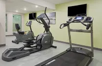 Holiday Inn Express & Suites FREDERICTON by IHG - Kuntosalit