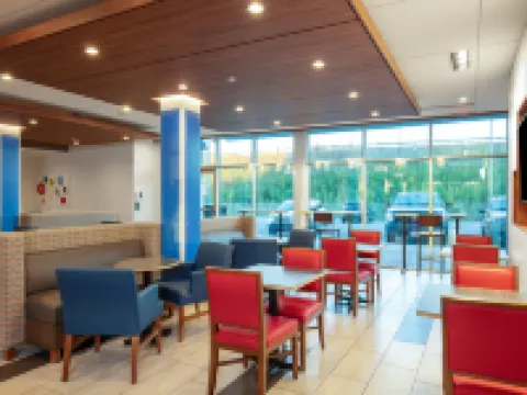 Holiday Inn Express & Suites BELOIT by IHG Hoteles en Beloit