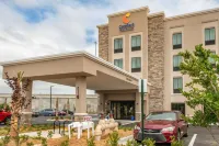 Comfort Inn & Suites Jacksonville - Orange Park Near Naval Air Station