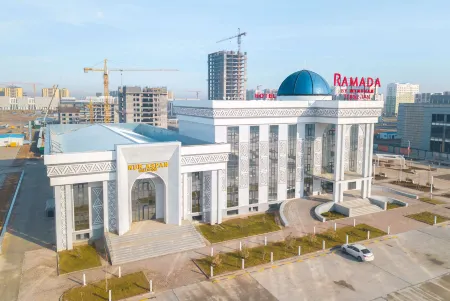 Ramada by Wyndham Turkistan Отели рядом с достопримечательностью «Мавзолей Ходжи Ахмеда Ясави»