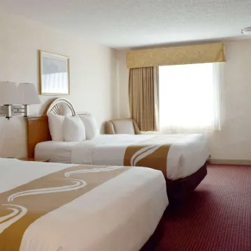 Quality Inn Louisville - Boulder Hotel dekat Lapangan Golf Flatirons