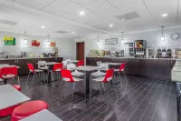 Quality Suites Pineville - Charlotte - breakfast