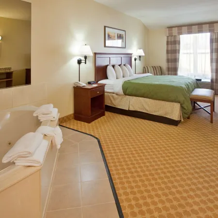 Garner Hotel BIRCH RUN - FRANKENMUTH AREA by IHG