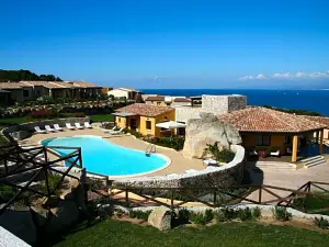 Punta Falcone Resort