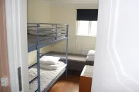 Årsunda Strandbad Hotels in Сандвікен