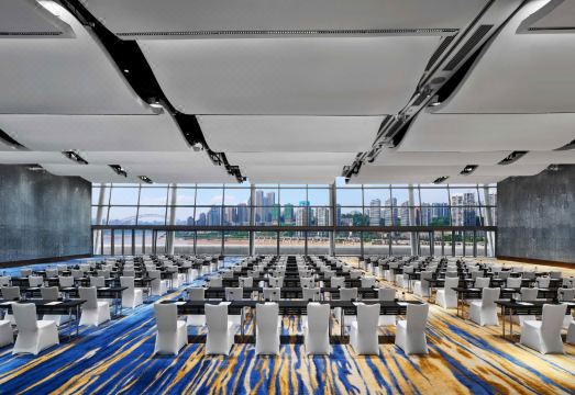 인터컨티넨탈 래플스 시티 외관