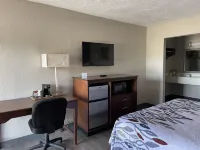 Red Roof Inn LaGrange - 2-Star