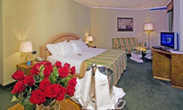 Tower Genova Airport - Hotel & Conference Center