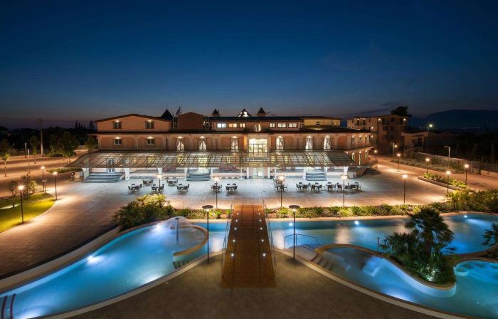 L'Araba Fenice Hotel & Resort