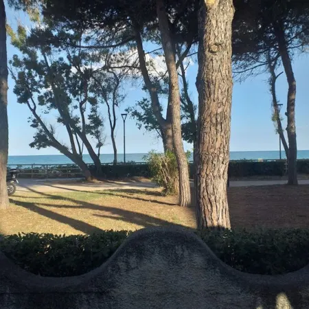 Spacious Double Room Beside the Sea
