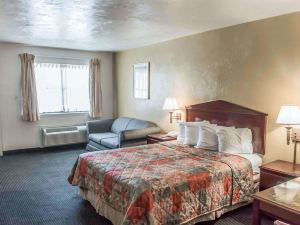 Suburban Extended Stay Hotel Tallahassee near University