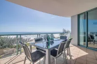 Grand Palais Boolarong Beachside Apartments Hotels in Alexandra Headland