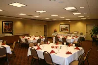 Hampton Inn & Suites Warren Hotels in Warren