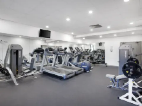 東米德蘭機場茱莉斯酒店 達寧頓堡酒店