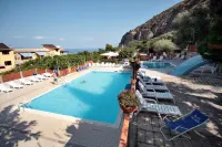 Bleu Village - Pools
