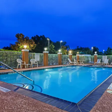 Holiday Inn Express & Suites Beaumont NW Parkdale Mall by IHG