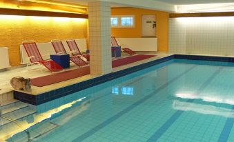 Hotel Meran Hallenbad & Sauna