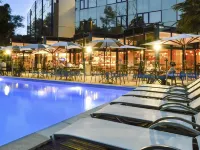 Novotel la Rochelle Centre Hôtels à : Lagord