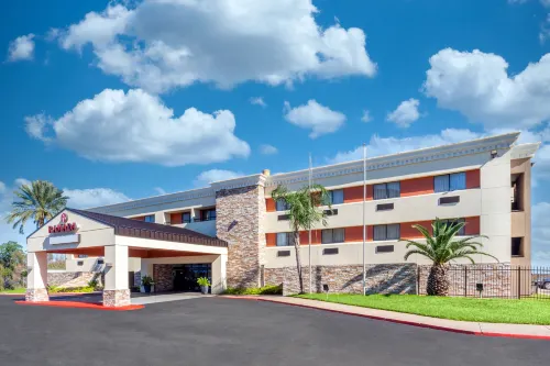 Red Lion Inn & Suites Houston IAH Airport - Airport Shuttle