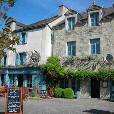 Hôtel-Restaurant L'Auberge Bretonne Hotel Exterior