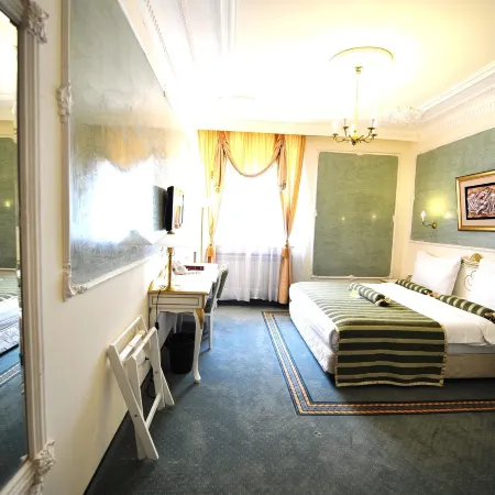 Queen's Astoria Design Hotel Отели рядом с достопримечательностью «Савски-Венац»