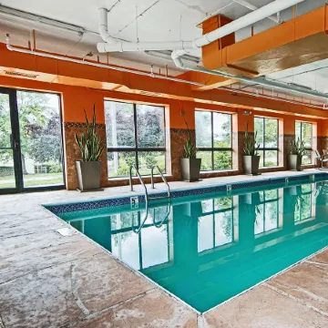 Comfort Inn & Suites Copley Akron