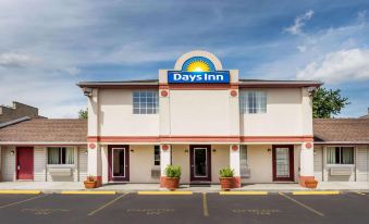 Days Inn by Wyndham Plymouth