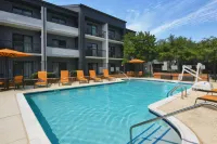 Courtyard Dallas Richardson at Spring Valley - Pools