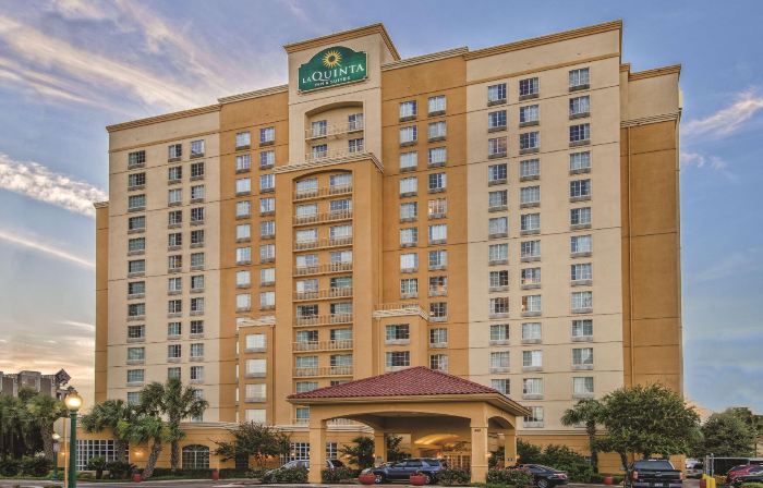 La Quinta Inn & Suites by Wyndham San Antonio Riverwalk