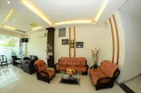 Tanjung Karang Hotel - parking