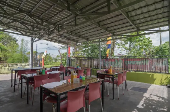 RedDoorz Near Kampus Ump Purwokerto Các khách sạn ở Purwokerto