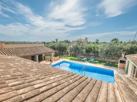 Peña Rubia Отели рядом с достопримечательностью «Porto Cristo sign»