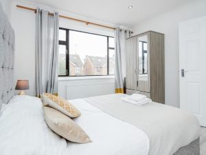 3Br-Sleeps5-Parking-Garden-AccesstoLondon