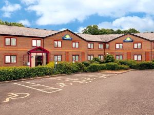 Days Inn by Wyndham Magor