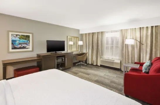 Hampton Inn Detroit/Dearborn Hotels near Henry Ford Museum of American Innovation