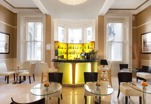 5. 파크 그랜드 패..