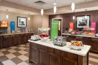 Hampton Inn Lincoln Airport - breakfast
