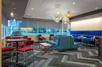 Tru by Hilton Cleveland Midtown - Bãi đậu xe