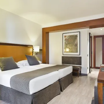 Hotel Balmoral Hotels near Virreina Square