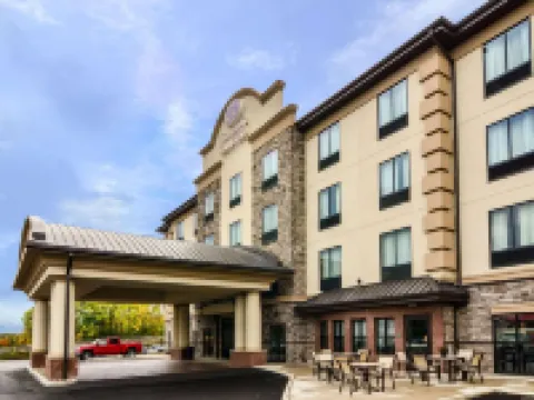Comfort Suites Uniontown Hotels in Fayette County