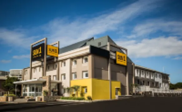 太陽 1 號伊麗莎白港酒店 鄰近休姆伍德路火車站的酒店