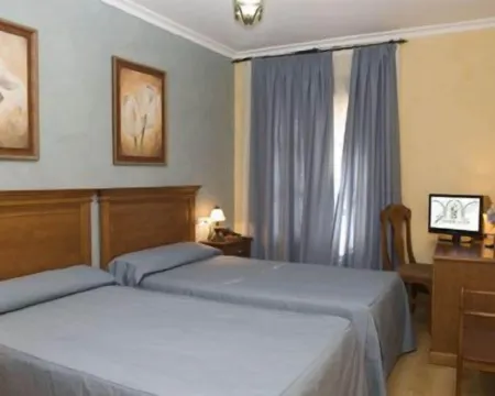 Hotel Esmeralda Hotels in Osuna