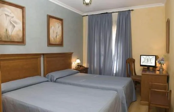 埃斯梅拉達酒店