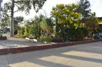 Riviana Motel